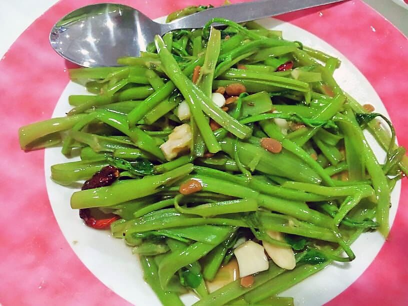 Stir-fried morning glory