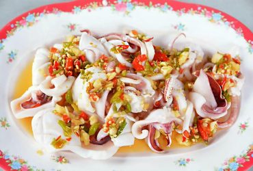 Steamed squid with lime and chilli