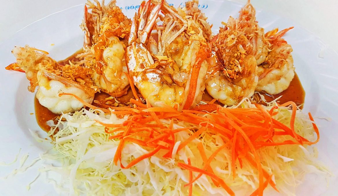 Fried Prawns With Fried Garlic